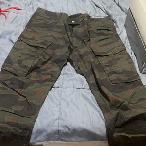 Never worn pants brand new with tag